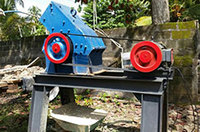 Mesin Penghancur Batu Emas Kecil Menjadi Bubuk, Hammer Mill, Harga Terjangkau, Mesin Penghancur Batu Portabel