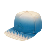 Gorra de béisbol de 5 paneles estructurada con parche de silicona 3D, estampado degradado personalizado, visera plana y correa ajustable para proveedor de gorras al por mayor