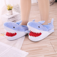 Pantoufles requin tendance pour usage domestique, avec rembourrage en coton PP, faible MOQ, pantoufles en peluche personnalisées, jouets en peluche animaux