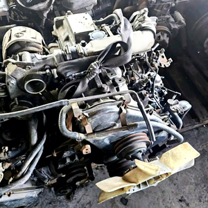 Moteur complet diesel 2L-Turbo JDM d'occasion avec boîte de vitesses - Product Image 1
