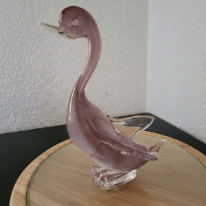 Figurine de cygne en verre soufflé de Murano, différentes couleurs, thème animal, artisanat décoratif, pièce d'art faite à la main en verre soufflé. - Product Image 5