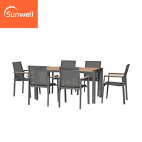 Prix de gros Mobilier d'extérieur de patio Ensemble de salle à manger en bois plastique Table et chaise de luxe en bois de teck avec cadre en aluminium pour restaurant