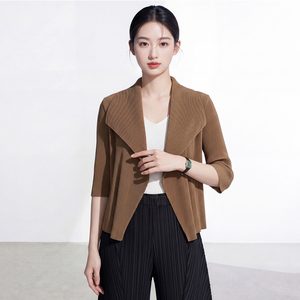 Chaqueta Casual Minimalista Plisada de Manga Tres Cuartos para Mujer, Marca PY Miyake, para Todas las Temporadas, Color Sólido, Tejido de Poliéster - Product Image 3