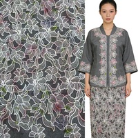 Nouveautés 2026 Tissu en dentelle brodée imprimé Polyester Tissu en tulle brodé floral pour robes décontractées