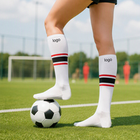 Chaussettes de sport personnalisées imprimées, montantes, en polyester et coton, antidérapantes et rembourrées pour femmes, idéales pour le baseball, le football et l'entraînement quotidien