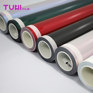 Pellicola Vinilica per Wrapping Auto, PVC per Detailing Auto, Film PET Placcato Colore Rosso Romantico 7.5mil - Product Image 2