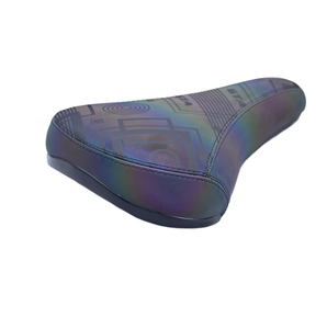 Sillín de <span class=keywords><strong>Bicicleta</strong></span> de Cuero PU Holográfico al por Mayor |   Asiento de <span class=keywords><strong>Bicicleta</strong></span> Iridiscente Camaleón de 241x160mm para MTB, BMX y <span class=keywords><strong>Fixie</strong></span> OEM - Product Image 2