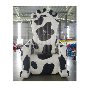 Promotion publicitaire personnalisée canapé gonflable mobilier gonflable avec impression complète <span class=keywords><strong>du</strong></span> logo chaise gonflable géante en PVC pour vache - Product Image 1