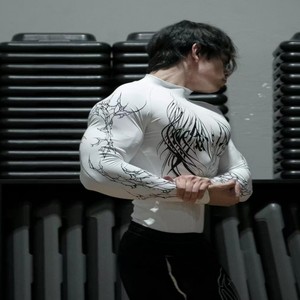 XIANGYU Camisetas Deportivas de Compresión Personalizables, Proveedores de Camisetas Sublimadas de Alta Calidad para Hombre - Product Image 5
