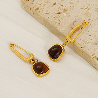 Boucles d'oreilles pendantes carrées marron en acier inoxydable 304 plaqué or 18 carats sous vide, style épingle de sûreté côtelée, 40x11 mm, bijoux pour femmes