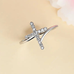 Anello Circolare per Donne, Gioiello da Dito Minimalista e Unico per Uso Quotidiano - Product Image 5