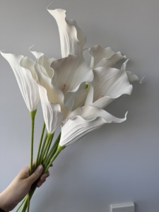 CM-DC067 Fiore artificiale di alta qualità, calla bianca EV per decorazioni domestiche e nuziali - Product Image 2