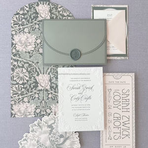 Suite d'invitations de mariage de luxe en papier gaufré avec impression Vanille, logo personnalisé, lettrage élégant, design classique, personnalisable, formel - Product Image 1