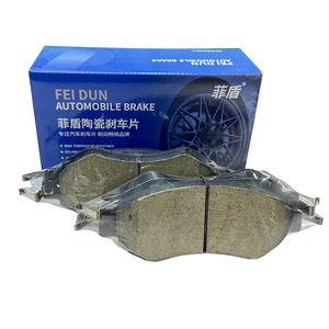 Vente en gros d'usine Formule céramique de haute qualité sans bruit Pièces automobiles perforées et linéaires Plaquettes de frein de voiture pour Porsche 992 - Product Image 2