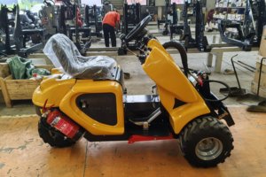 Mini Cargadora de Ruedas HAIJU H130, Potencia Nominal 16.8kw, Capacidad de Carga 0.3 Toneladas, Accionamiento Hidráulico y Cargadora Frontal para Granjas y Campos - Product Image 5