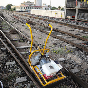 Clés à boulon à double tête portables pour écrous de rail serrant les dormeurs équipement ferroviaire à poussée manuelle avec composant de roulement de noyau - Product Image 3