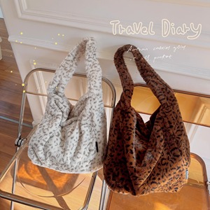 Sac à main polyvalent rétro imprimé léopard en peluche pour femmes grande capacité Niche fourre-tout fait maison automne hiver sac à aisselles - Product Image 3