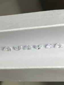 ファンシーシェイプハーフムーンルーズHPHTダイヤモンドラボクリエイテッドストーンズラボ成長ダイヤモンド - Product Image 3