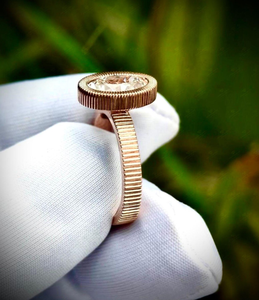 Bague ovale en diamant de laboratoire – Monture vintage, bande en or de 2 carats avec taille Old Mine - Product Image 4
