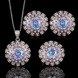 Parure de bijoux haut de gamme en cuivre plaqué argent de haute qualité, écologique, avec zircon dégradé rond taillé 14-10mm (collier, boucles d'oreilles, bague) - Product Image 1