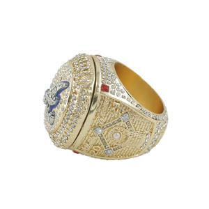 Anillo de Campeonato de los Atlanta Braves 2021, Chapado en Platino, Aleación con Cristales de Estrás, Diseño Tradicional con Cierre Magnético, para Hombre - Product Image 2