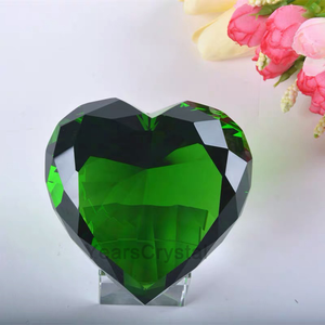 Neu eingetroffen: 6 cm große, grüne K9-Kristall-Herz-Diamant-Briefbeschwerer, personalisierbare Sammlerstücke für Heim- und Hochzeitsdekoration - Product Image 6