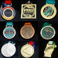 Trofeo de Campeonato de Baloncesto y Medallas de Baloncesto con Diseño Giratorio Deportivo Personalizado, Chapado en Oro, Venta al Por Mayor del Fabricante