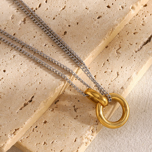 Colar Feminino de Aço Inoxidável Moderno com Pingente, Estilo Hip-hop, Corrente Dupla e Anel Redondo com Cores Combinando - Product Image 6