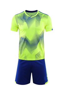 طقم قمصان كرة قدم رجالية إصدار المشجعين 2025، مصنوع من البوليستر المريح والقابل للتنفس، مع شورت تدريب لجميع المواسم - Product Image 3