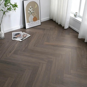 Suelo de Madera Contrachapada de Nogal Negro de Grado AB con Tres Capas de Gesso Blanco, Resistente a la Humedad, Sistema T&G de 12 mm, Diseño en Espiga, para el Hogar, IEC62321 - Product Image 1