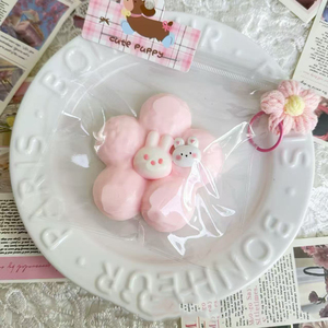 NUEVO Conejito de Flores Realista de Silicona, Textura Suave como la Crema, Alivia la Ansiedad, Regalo para Niños y Adultos, Diversión en la Oficina, Fiestas - Product Image 1