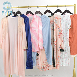 Pigiama da donna usato, stile coreano, due pezzi, con cardigan a maniche corte e elastico in vita, morbido, per la primavera - Product Image 2