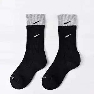מינימום הזמנה גרביים מותאמים אישית לשני המינים דחיסה ספורט גרבי לוגו מותאם אישית לגברים לחורף
