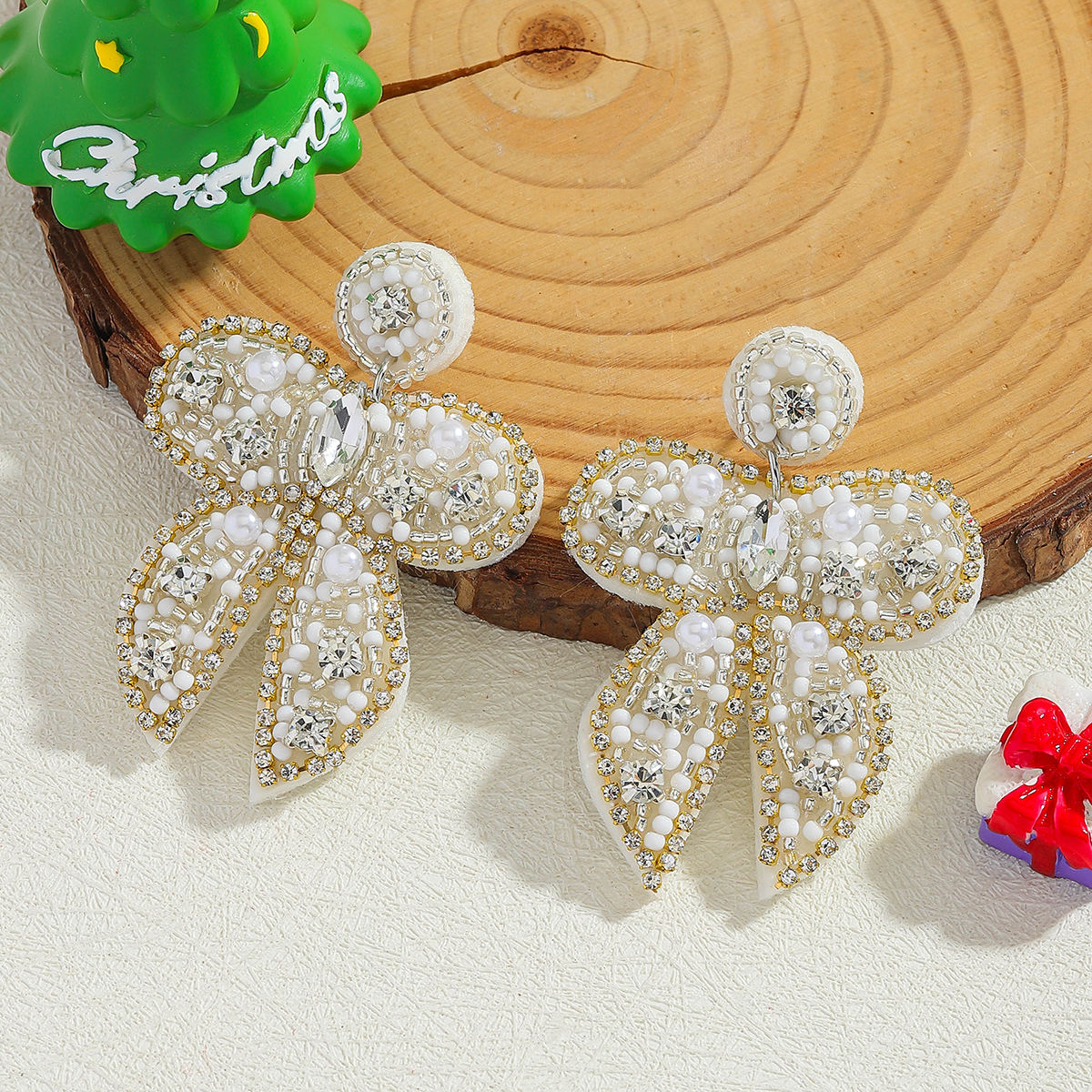 45583 สีขาว