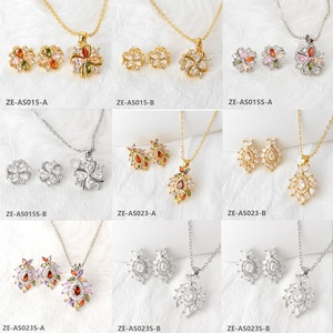 ชุดเครื่องประดับสร้อยคอและต่างหูชุบทอง 18K ประดับเพชรซิร์คอนหลากสี ราคาประหยัดจากดูไบ - Product Image 3