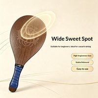 Raquette de pickleball en bois en forme de cœur avec noyau en peuplier, poignée antidérapante, design personnalisable pour le tennis de plage et le squash