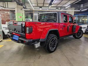 <span class=keywords><strong>Toyota</strong></span> d'occasion en excellent état, <span class=keywords><strong>Jeep</strong></span> Gladiator <span class=keywords><strong>2022</strong></span>, édition Launch 3.6L, couleur rouge, conduite à gauche - Product Image 4