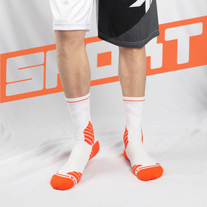 Chaussettes de basket-ball pour hommes, mi-mollet, en tissu éponge, antidérapantes, absorbant la transpiration, absorbant les chocs, pour la course en plein air, taille unique - Product Image 3