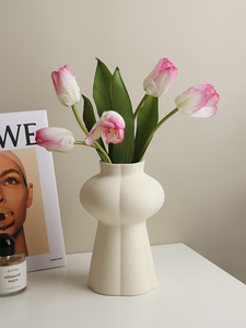 Vase en céramique de style nordique pour décoration de salon, arrangement floral, fleurs artificielles de tulipes, décoration artistique pour porche - Product Image 6