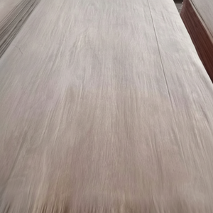 Contreplaqué de placage Gurjan minimaliste moderne de haute qualité pour les meubles et les peaux de porte Fournisseur fiable de bois Asean - Product Image 1
