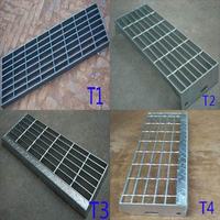 Marches de passerelle industrielles en acier galvanisé à chaud, grilles de marche T1-T6, grilles antidérapantes dentelées pour passerelles