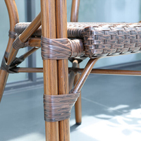 Chaise de salle à manger de bistrot parisien en rotin synthétique pour jardin extérieur