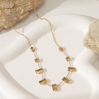 Collier pendentif géométrique en zircon en acier inoxydable Haomi CE pour femme - Design haut de gamme, léger et sportif, petit pendentif