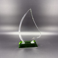 Trophées en cristal de conception créative, couleur verte, personnalisables, pour cadeau d'affaires, prix abordable