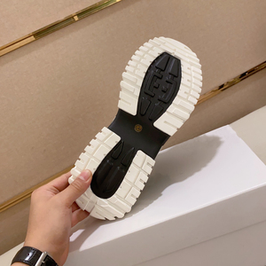 รองเท้าลำลองดีไซน์เนอร์สำหรับผู้ชาย สไตล์หรูหรา พื้นหนา แบบผูกเชือก ตาข่ายระบายอากาศ พื้นยางกันลื่น ใส่ได้ทุกฤดู พร้อมบริการดรอปชิปปิ้ง - Product Image 4