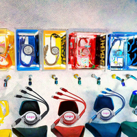 Kabel Data USB Pengisi Daya Portabel 3-in-1 Retractable dengan Logo Kustom CE Factory, Pengisian Cepat, untuk IOS Android, Selubung PVC Komposit