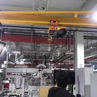 Grue à flèche électrique à grande capacité de charge 5T 8T avec élingue à chaîne, conception de base stable, rotation à 360°, télécommande, pour usine
