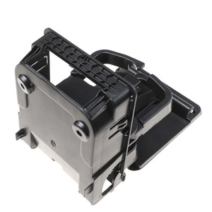 Portavasos para coche 1K0862532, plástico, ajuste universal para almacenamiento de botellas de agua en vehículos - Product Image 2