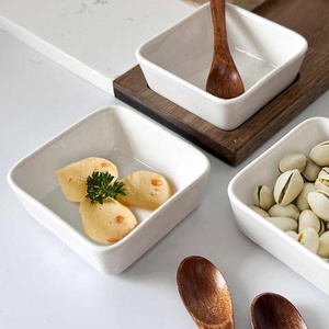 Set da 11 Pezzi per Tagliere in Marmo e Legno di Acacia, con 3 Ciotole, 3 Cucchiai e 4 Utensili per Tagliare - Product Image 4