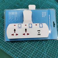 Adaptor Daya Tipe T Universal Soket Dinding UK 13A 2 USB-C 1 USB-A Penutup Pengaman Anak Kemasan Bubble Langsung dari Pabrik